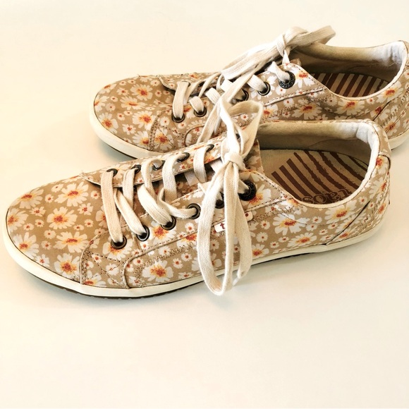 Taos Star Daisy Floral Print Canvas Low Top Sneakers Women’s 9.5 Tan Lace up - Picture 1 of 12